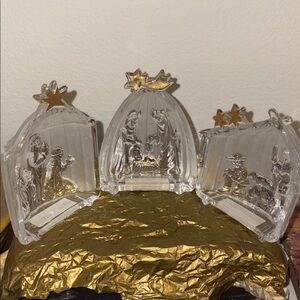 Mikasa Vintage 3 Piece Crystal Nativity Scene Figurines with Gold Accents